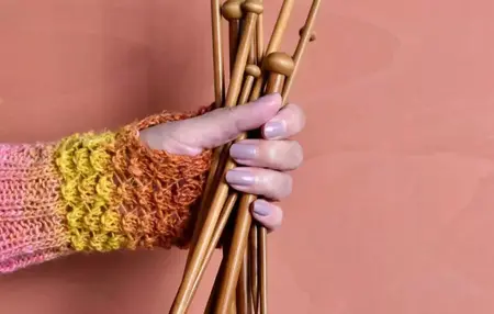 How to Use a Knitting Needle