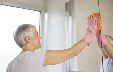 How to Clean Your Bathroom Mirror