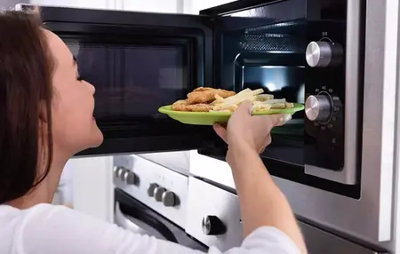 How to Use a Microwave for Cooking