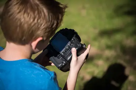How to Use a DSLR Camera for Kids