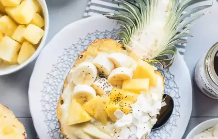 How to Make a Smoothie Bowl with Pineapple