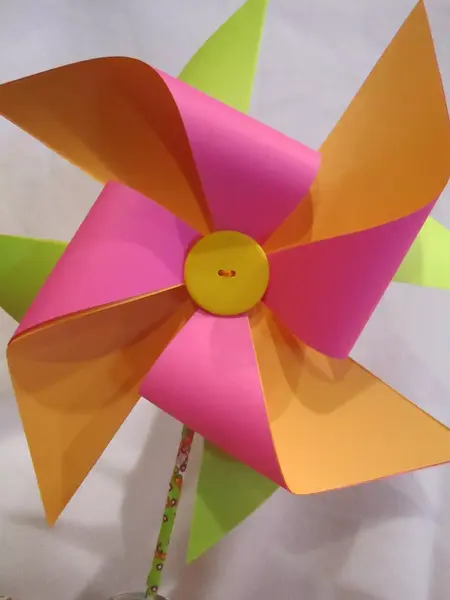 How to Make a Paper Pinwheel