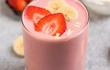 How to Make a Delicious Smoothie with Greek Yogurt