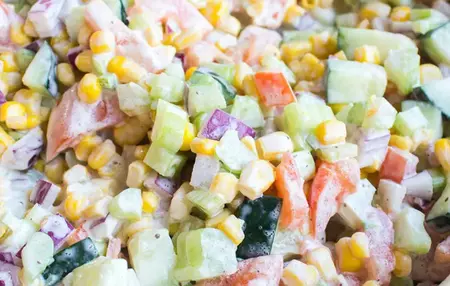 How to Make a Salad with Vegetables