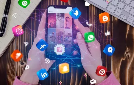 How to Use a Smartphone for Social Media