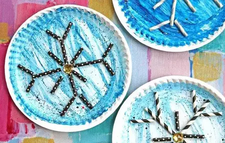 How to Make a Paper Plate Snowflake