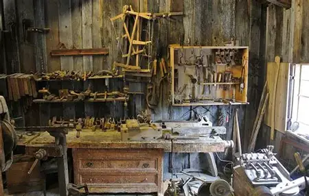 How to Build a Birdhouse