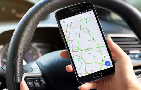 How to Use a Smartphone for Navigation