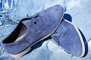 Cara Merawat Sepatu Suede: Tetap Stylish & Awet - Panduan Lengkap