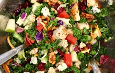 How to Make a Lunch with Salad