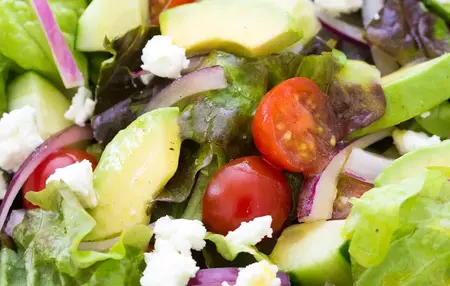 How to Make a Delicious Green Salad