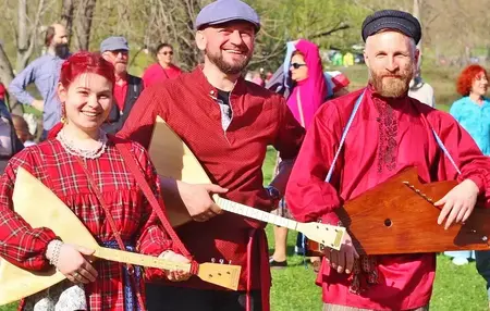 How to Learn to Play the Balalaika