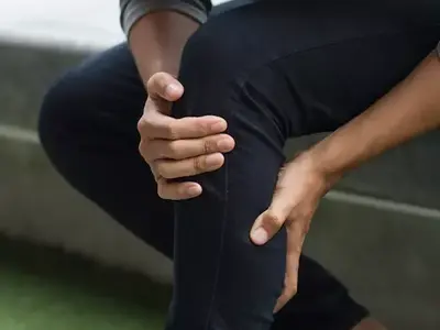 Nyeri Lutut Masturbasi: Mitos atau Fakta?