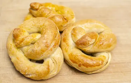 How to make pretzels