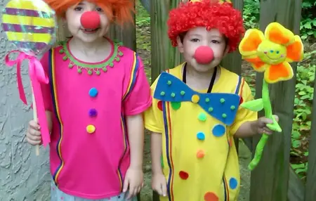How to Make a Clown Costume