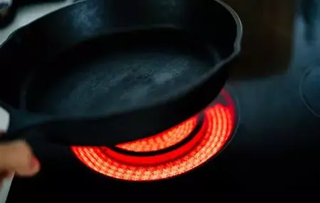 How to Use a Cast Iron Skillet