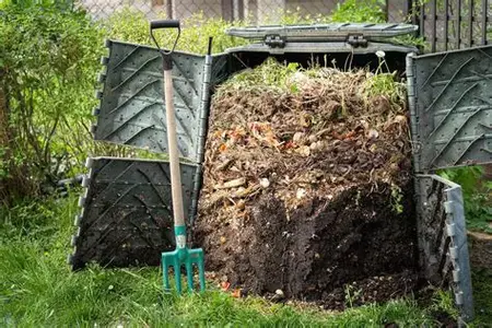How to Make a Compost Bin