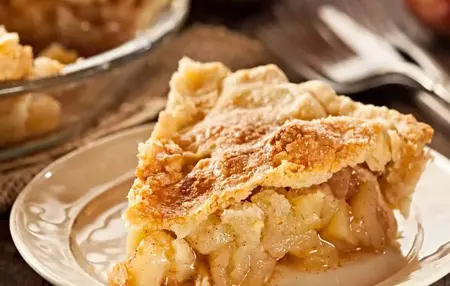 How to Make a Delicious Apple Pie from a Can of Apples