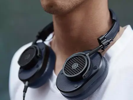 How to Use a Headphones