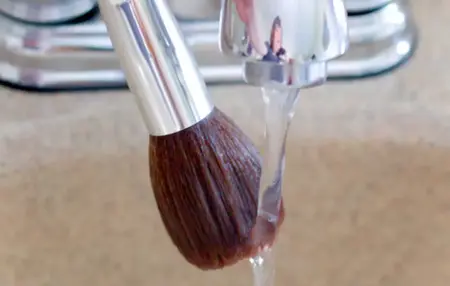 How to Clean Your Makeup Brushes