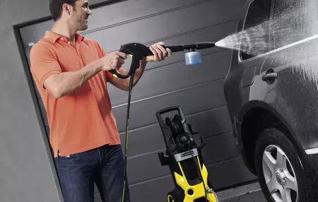 How to Use a Pressure Washer