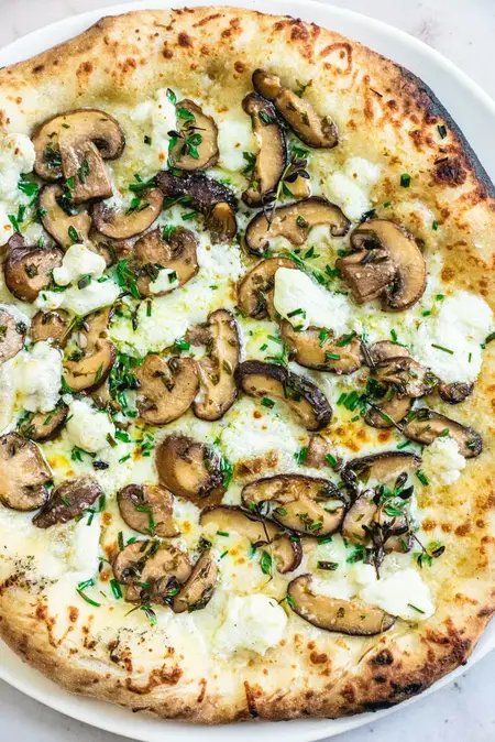 How to Make a Pizza with Mushrooms