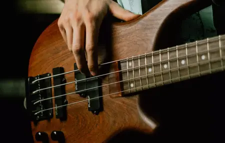 How to Learn to Play the Bass Guitar