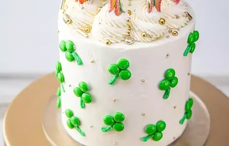 How to Make a St. Patrick's Day Cake