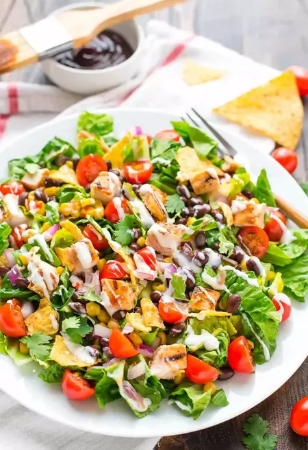 How to Make a Delicious Salad with Grilled Chicken