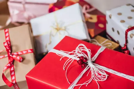 How to Choose the Right Holiday Gifts