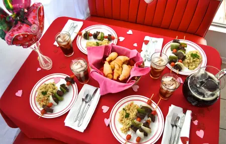 How to Create a Budget-Friendly Valentine's Day Dinner