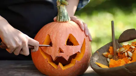 How to Carve a Pumpkin
