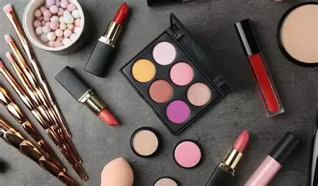 How to Start a Beauty Vlogging Channel