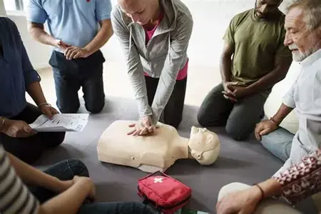 How to Use a CPR Machine for Emergency Response