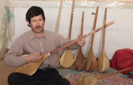 How to Learn to Play Tamboura