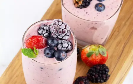 How to Make a Smoothie with Frozen Fruit