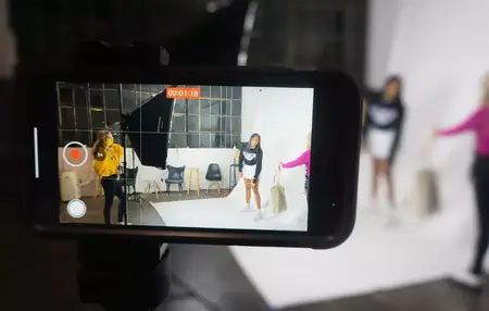 How to Use Instagram to Share Behind-the-Scenes Content