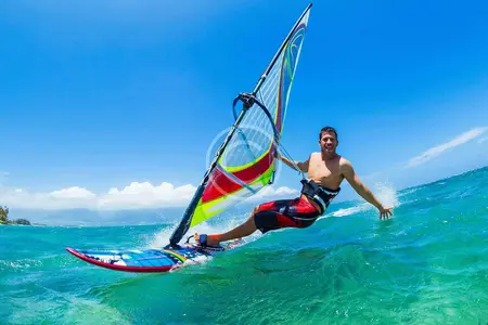 How to Use a Windsurf Board