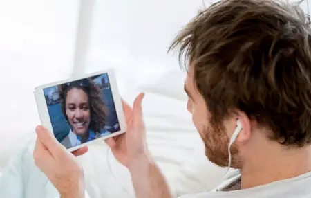 How to Maintain Long-Distance Friendships