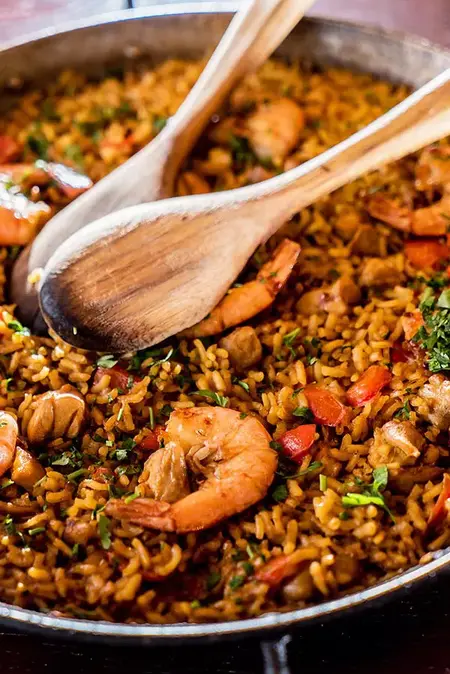 How to Make a Delicious Paella