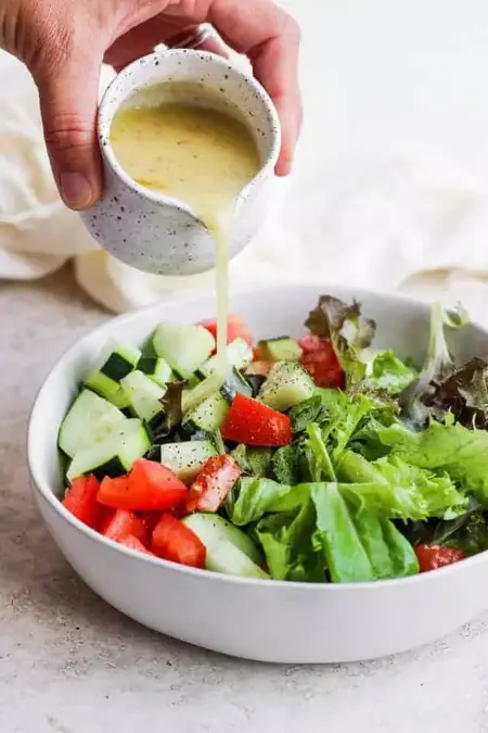 How to Make a Salad with a Dressing