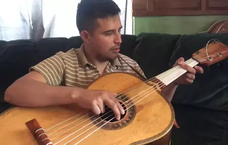 How to Learn to Play the Guitarron