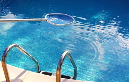 How to Clean a Pool