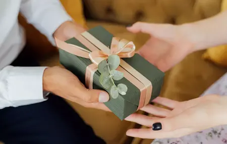 How to Give a Meaningful Gift