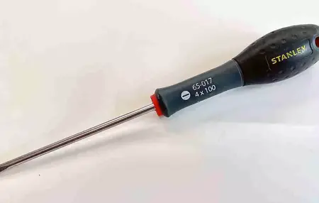 How to Use a Flathead Screwdriver