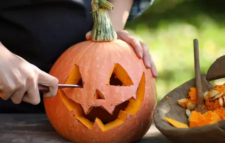 How to Carve a Pumpkin