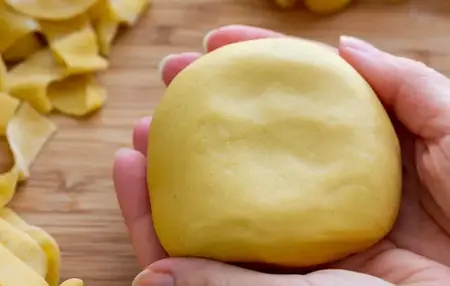 How to Make a Homemade Pasta Dough