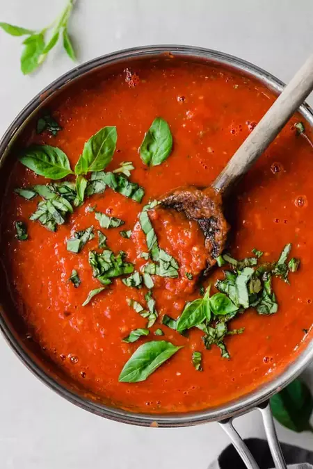 How to Make a Simple Tomato Sauce