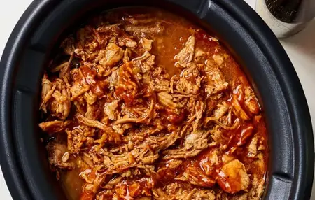 How to Use a Slow Cooker to Make Pulled Pork