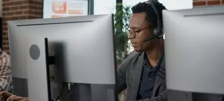 How to Use a Help Desk Software